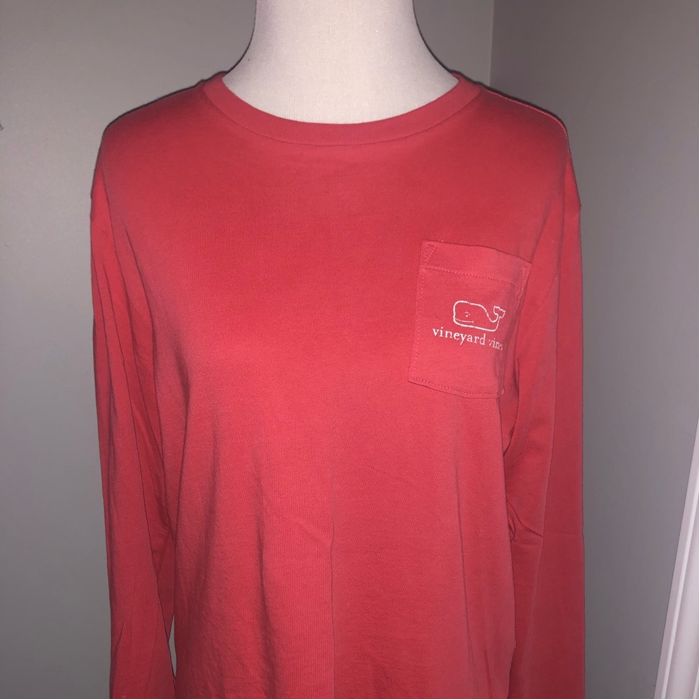 VINEYARD VINES long sleeve graphic whale t-shirt